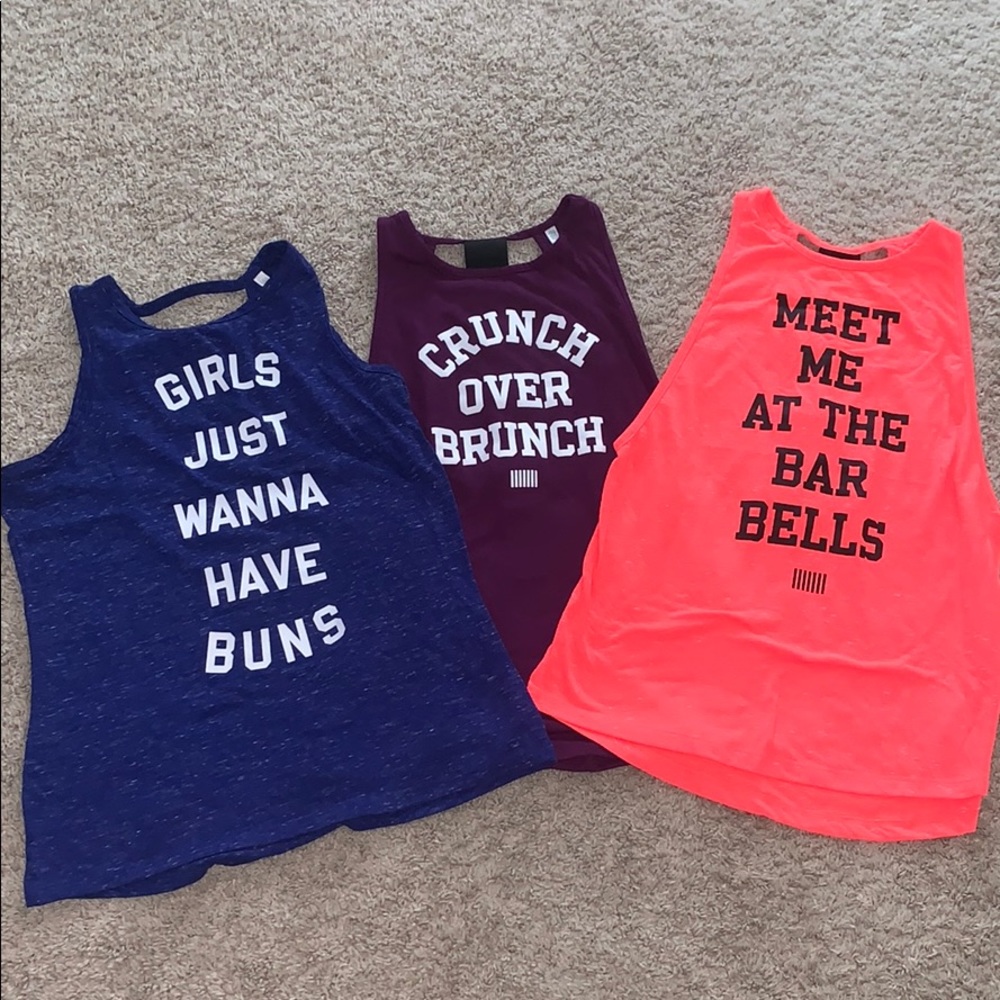 COPY - Victoria’s Secret sport 3 bundle workout tanks